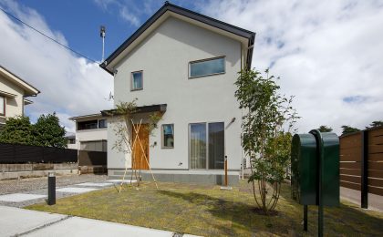 【松本市/土間/吹き抜け/三角屋根】ナチュラル＆レトロな三角屋根の家