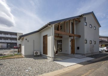 【塩尻市/インナーガレージ/ペレットストーブ/趣味部屋アウトドアリビング】Outdoor Concept Model House 趣味を120％楽しむ家