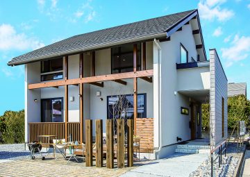 【アウトドアライフ始めませんか？】【松本市／島内／モデルハウス】庭でウッドデッキで土間リビングでアウトドアを楽しむ暮らし